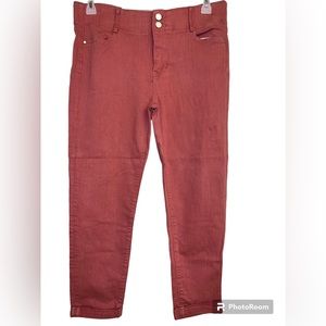 Woman Apt.9 salmon, Pink Capris pants size 14